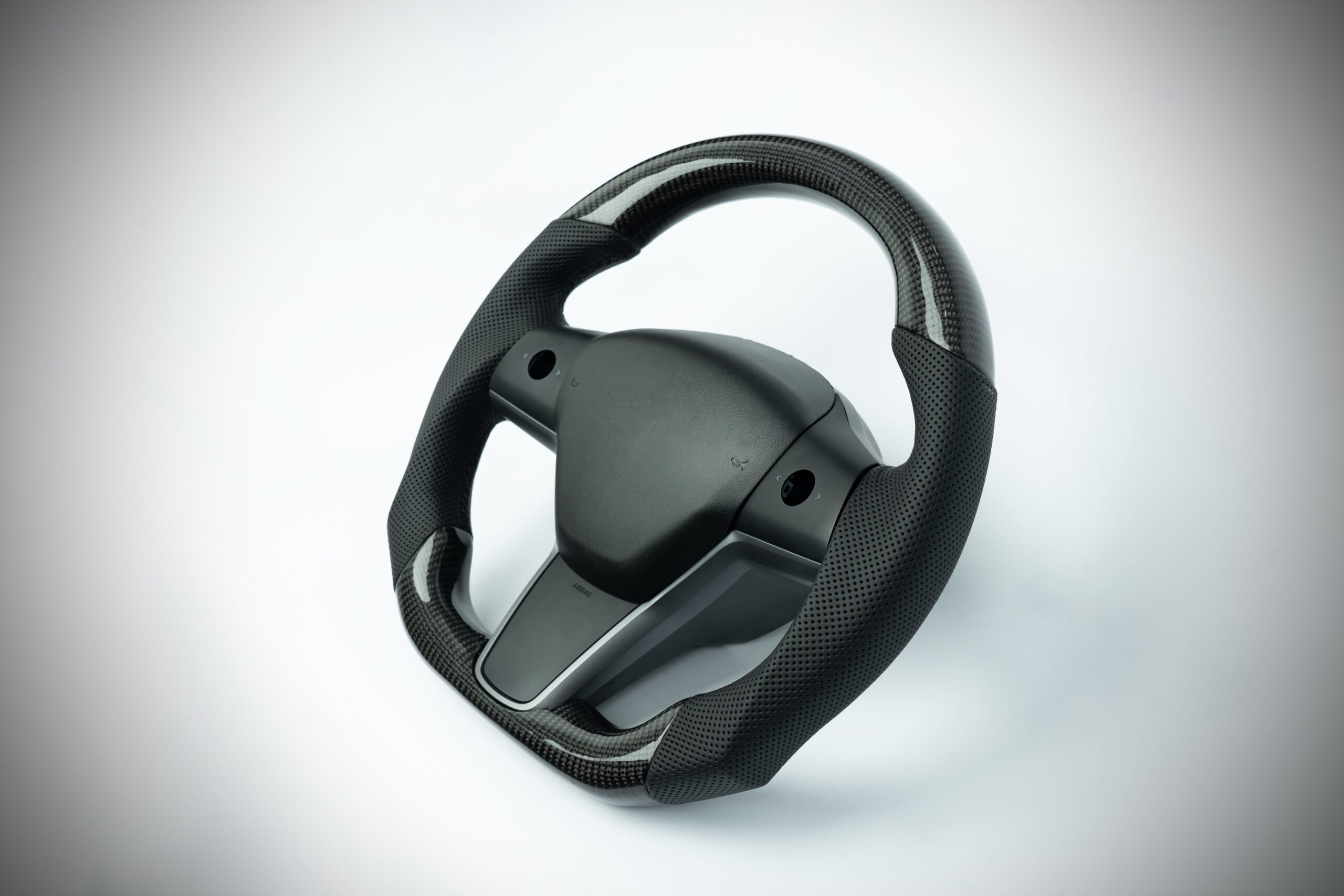 Tesla Model 3/Y carbon fiber steering wheel with sports grip 2017-2024 - Image 4