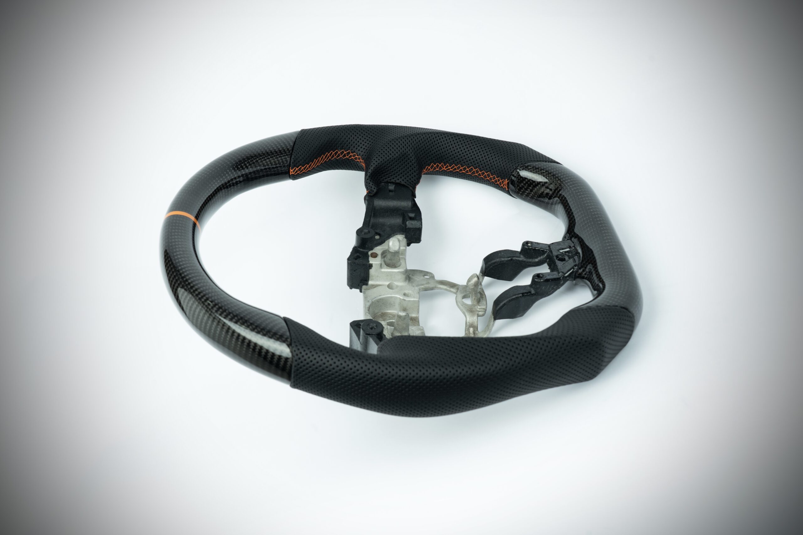 ND Mazda Miata carbon fiber steering wheel with 30AE color style - Image 4