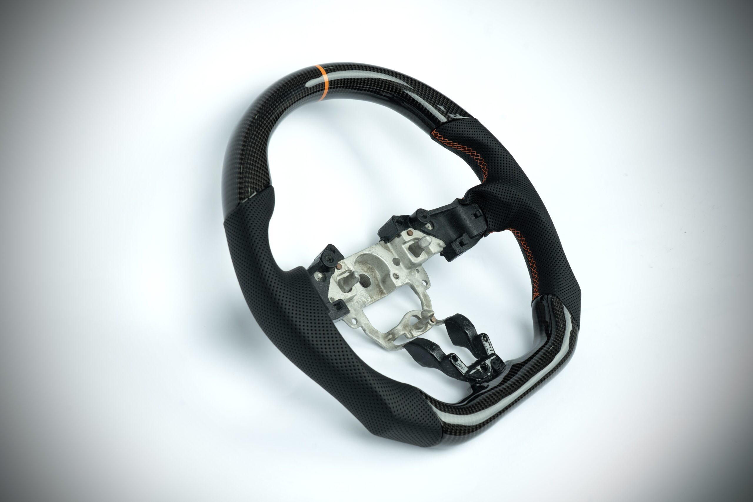 ND Mazda Miata carbon fiber steering wheel with 30AE color style - Image 2