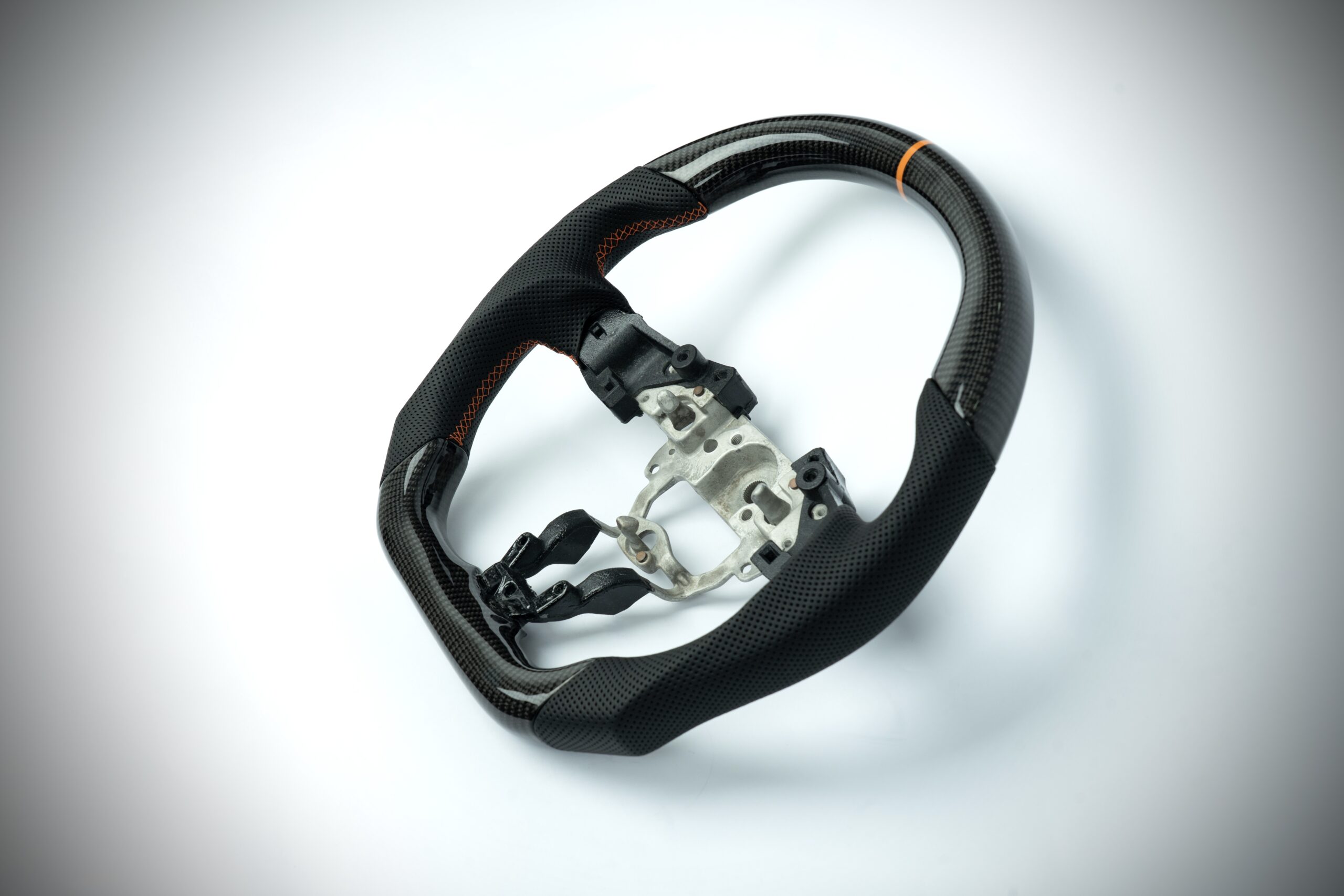 ND Mazda Miata carbon fiber steering wheel with 30AE color style - Image 3